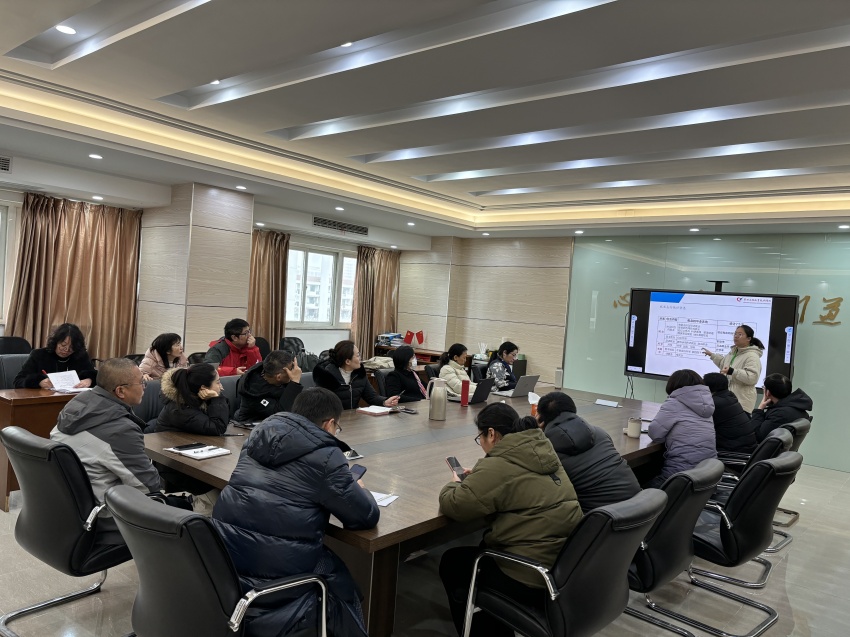 英国正版365官方网站积极推进就业工作，多方协同助力毕业生顺利签约.jpg